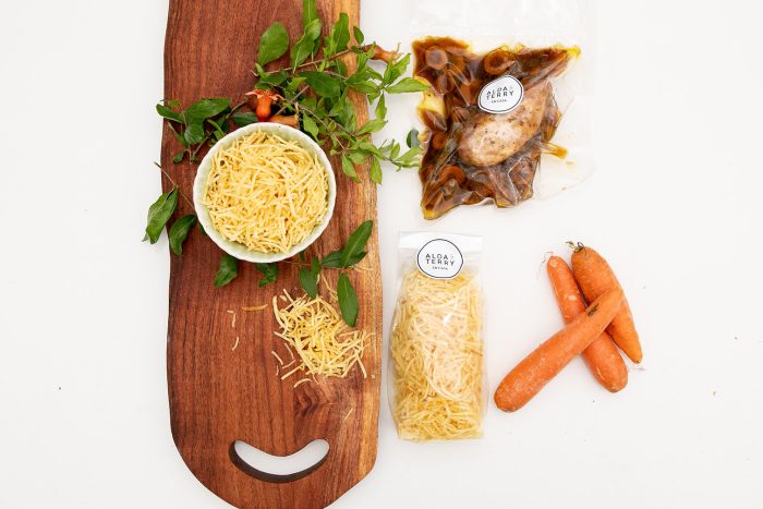 Escabeche de Pechugas de  Ave con Patatas Paja