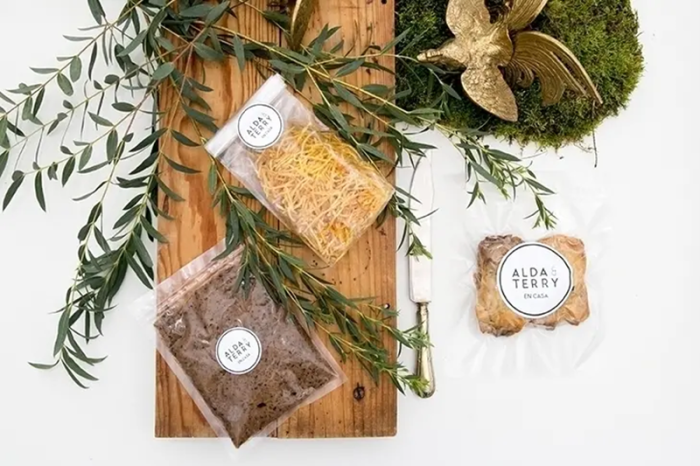 Pularda Trufada con Patatas Paja y Salsa de Champi&ntilde;ones