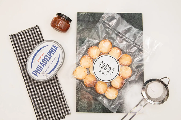Tartitas de Queso con Mermelada de Frambuesa
