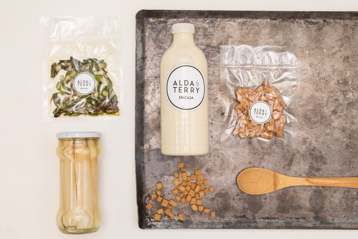 Crema de espárragos blancos con trigueros