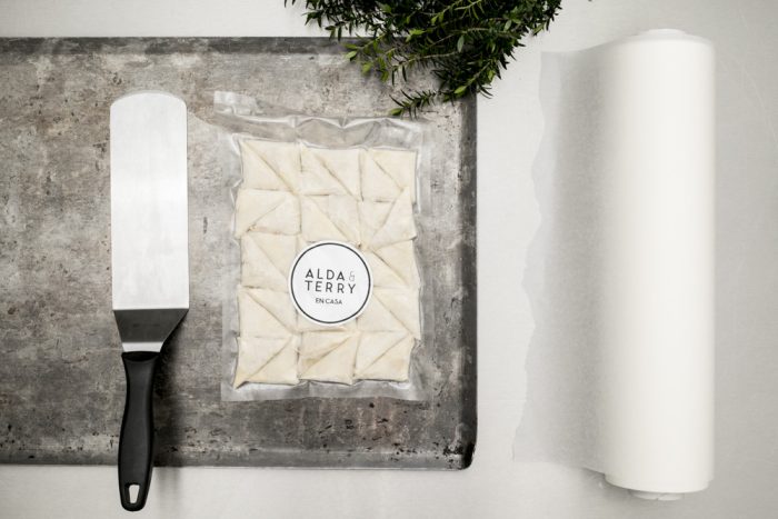 Triangulitos de Queso de Cabra y Cebollita Caramelizada