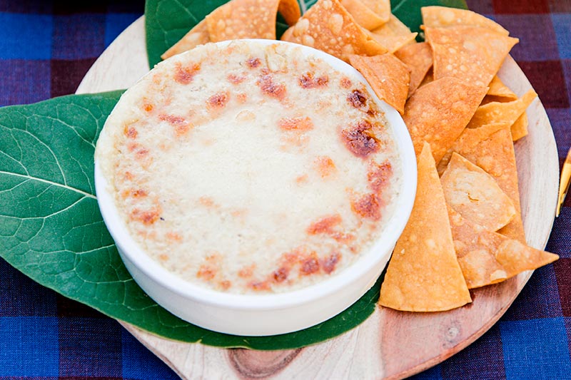 Dip de Alcachofas y Parmesano con Tortitas de Maíz (Sin Gluten) - Imagen 2