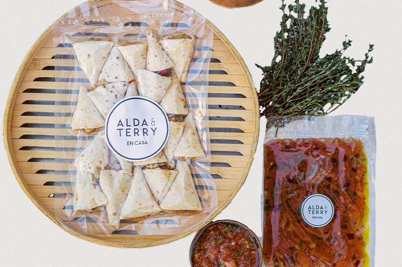 Fajitas Mexicanas con Salsa de Tomate Picante